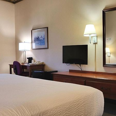 Magnuson Hotel West Liberty Luaran gambar