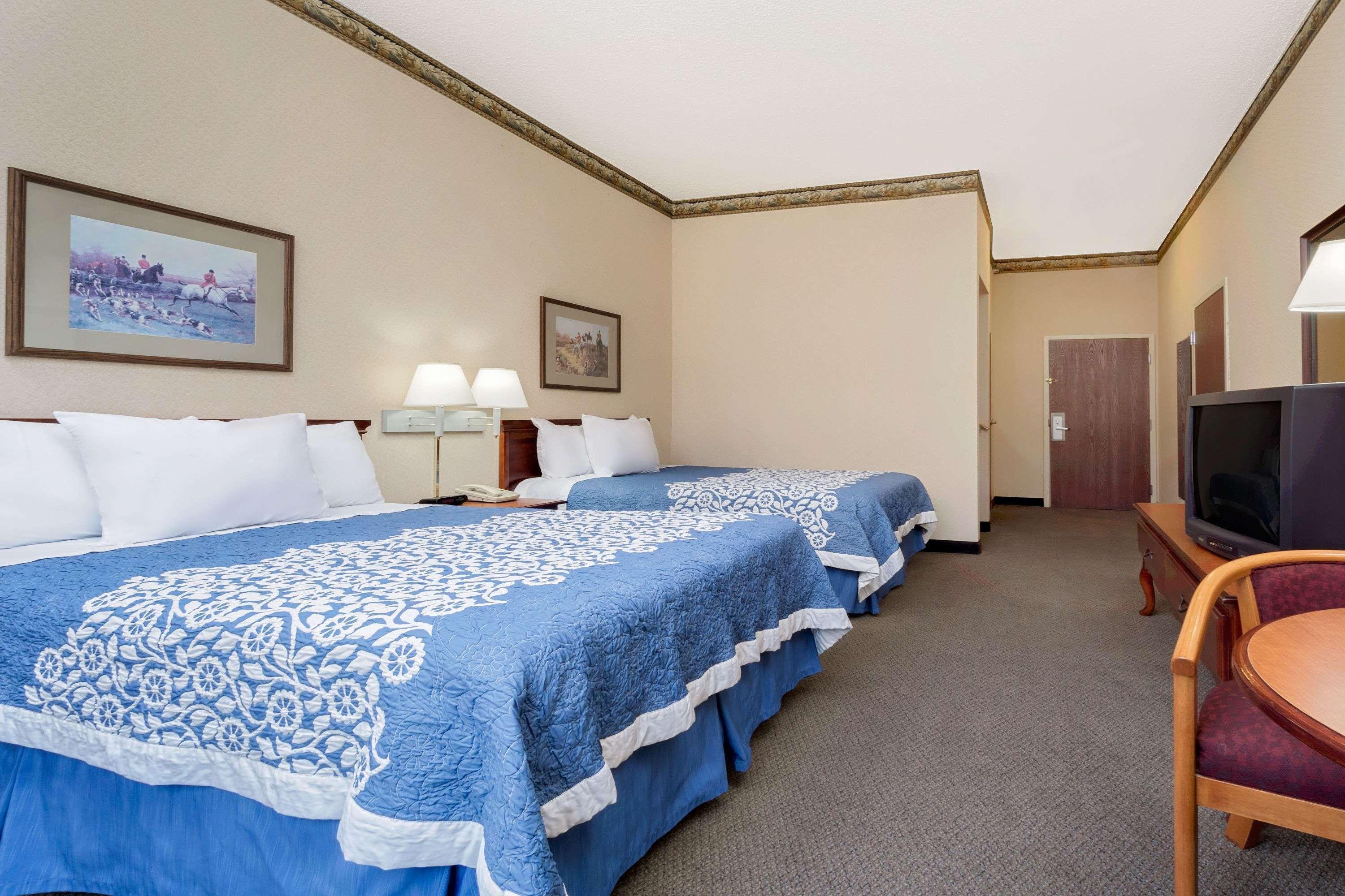 Magnuson Hotel West Liberty Luaran gambar
