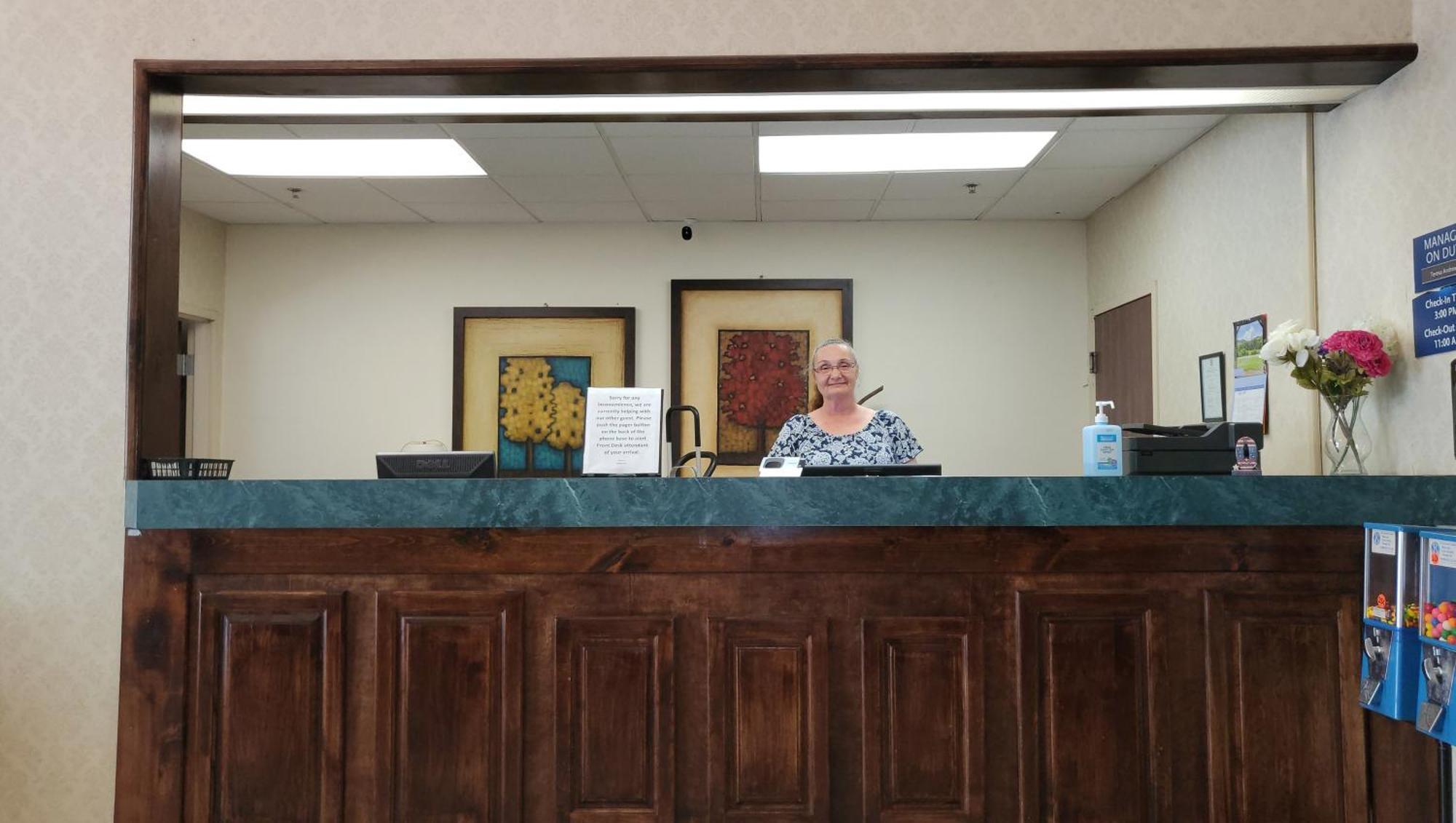 Magnuson Hotel West Liberty Luaran gambar